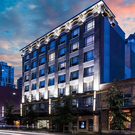 Quality Inn & Suites (Adults Only) Vancouver Buitenkant foto