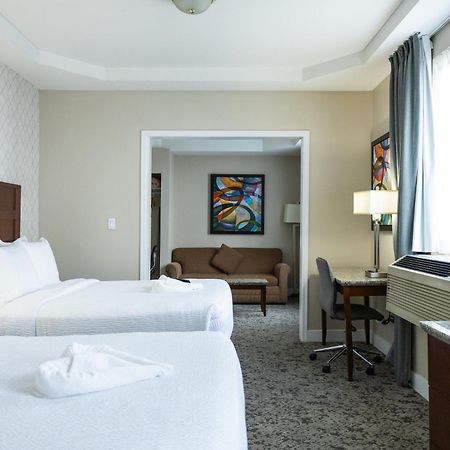 Quality Inn & Suites (Adults Only) Vancouver Buitenkant foto