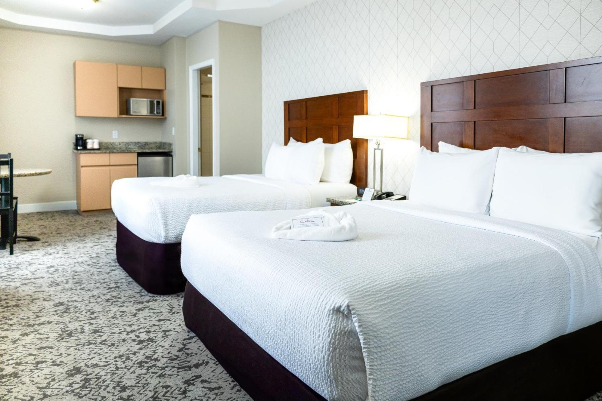Quality Inn & Suites (Adults Only) Vancouver Buitenkant foto